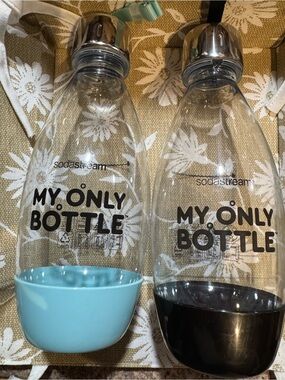 SodaStream My Only Bottle with Colored Base - Blue or Black